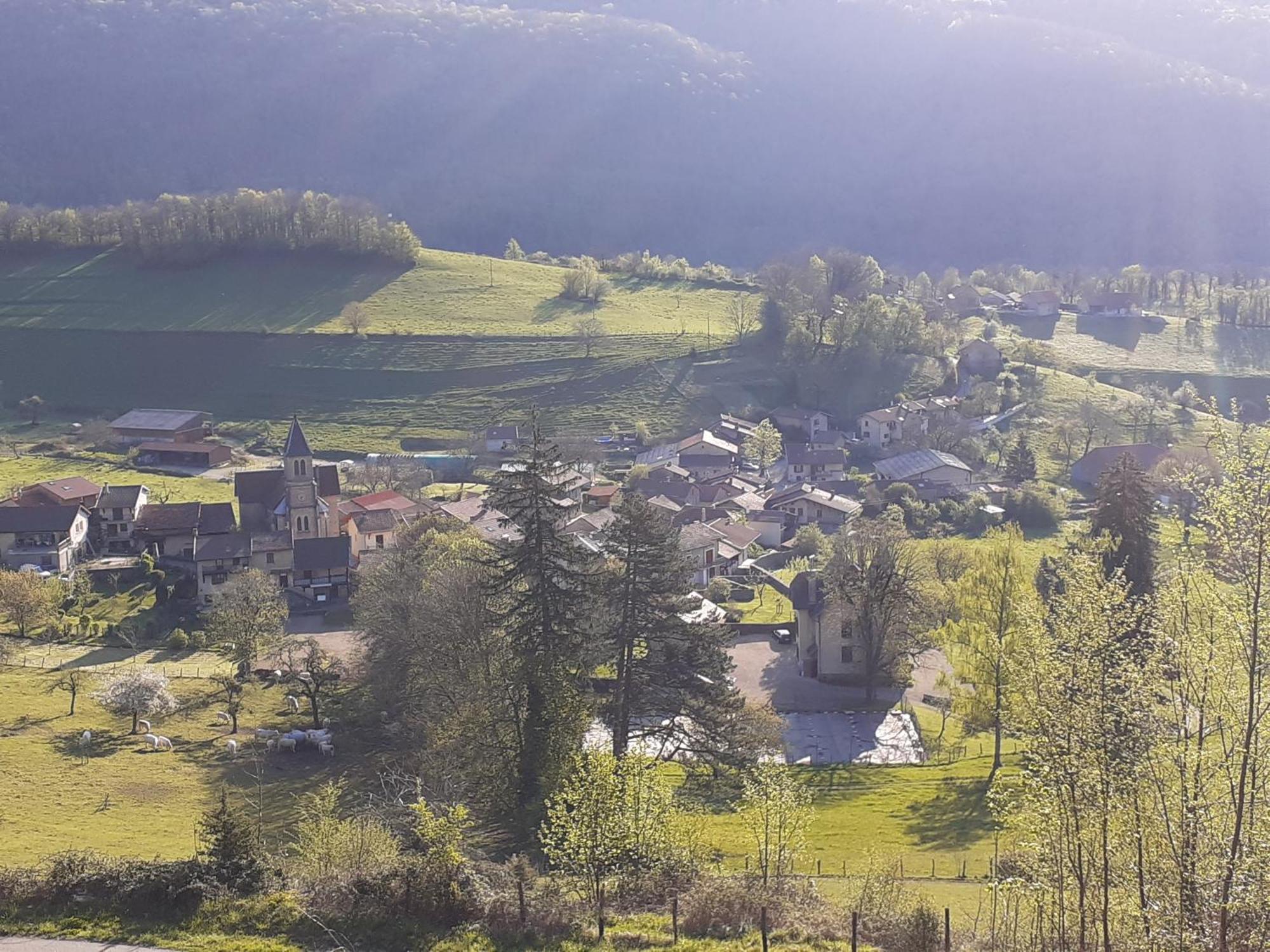 O Joli Bugey Villa Saint-Rambert-en-Bugey Exteriör bild